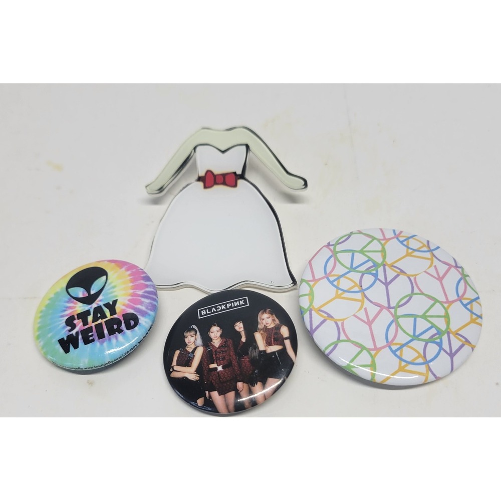 Kpop Blackpink Alien Dress Peace Sign Button Pins Lot